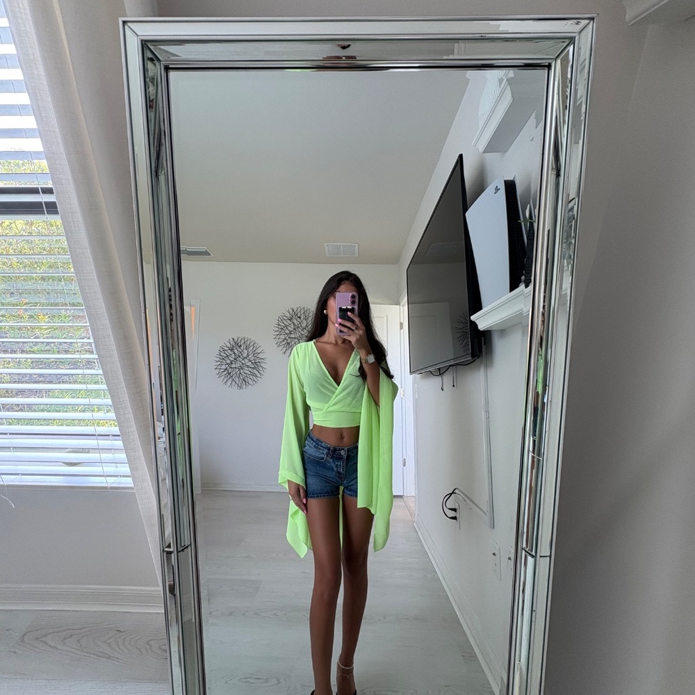 Neon Green Top - Picture 3 of 5